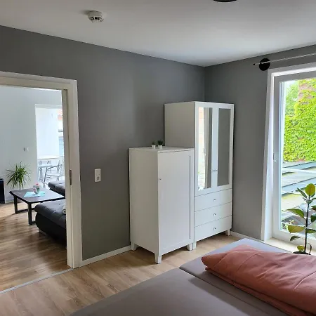 Апартаменты Ausgestattetes Drei Mit Grosser Sonnenterrasse