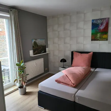 Apartment Ausgestattetes Drei Mit Grosser Sonnenterrasse Wolmirstedt