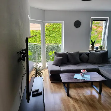 Апартаменты Ausgestattetes Drei Mit Grosser Sonnenterrasse *