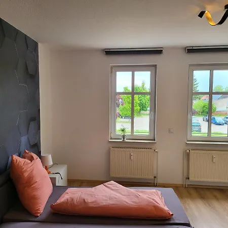 Apartment Ausgestattetes Drei Mit Grosser Sonnenterrasse Wolmirstedt