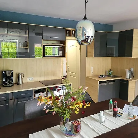 Apartment Ausgestattetes Drei Mit Grosser Sonnenterrasse Wolmirstedt