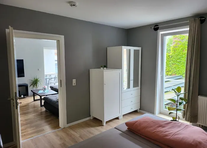 Lägenhet Ausgestattetes Drei Mit Grosser Sonnenterrasse