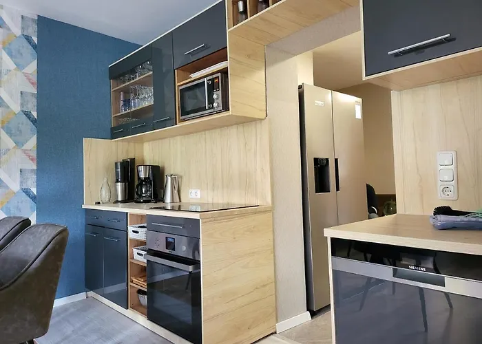 Lägenhet Ausgestattetes Drei Mit Grosser Sonnenterrasse *