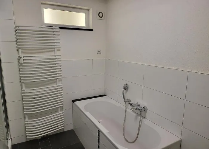 Ausgestattetes Drei Mit Grosser Sonnenterrasse Wolmirstedt