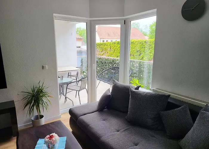 Ausgestattetes Drei Mit Grosser Sonnenterrasse Lägenhet